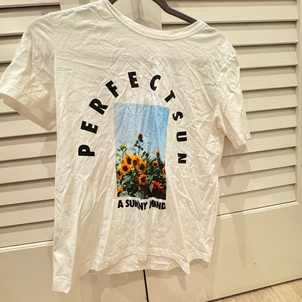 Zara white tshirt size S sunflowers